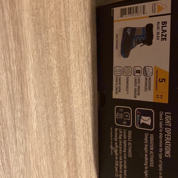 Absolute Canada toddler boys winter boots - Picture 7 of 8